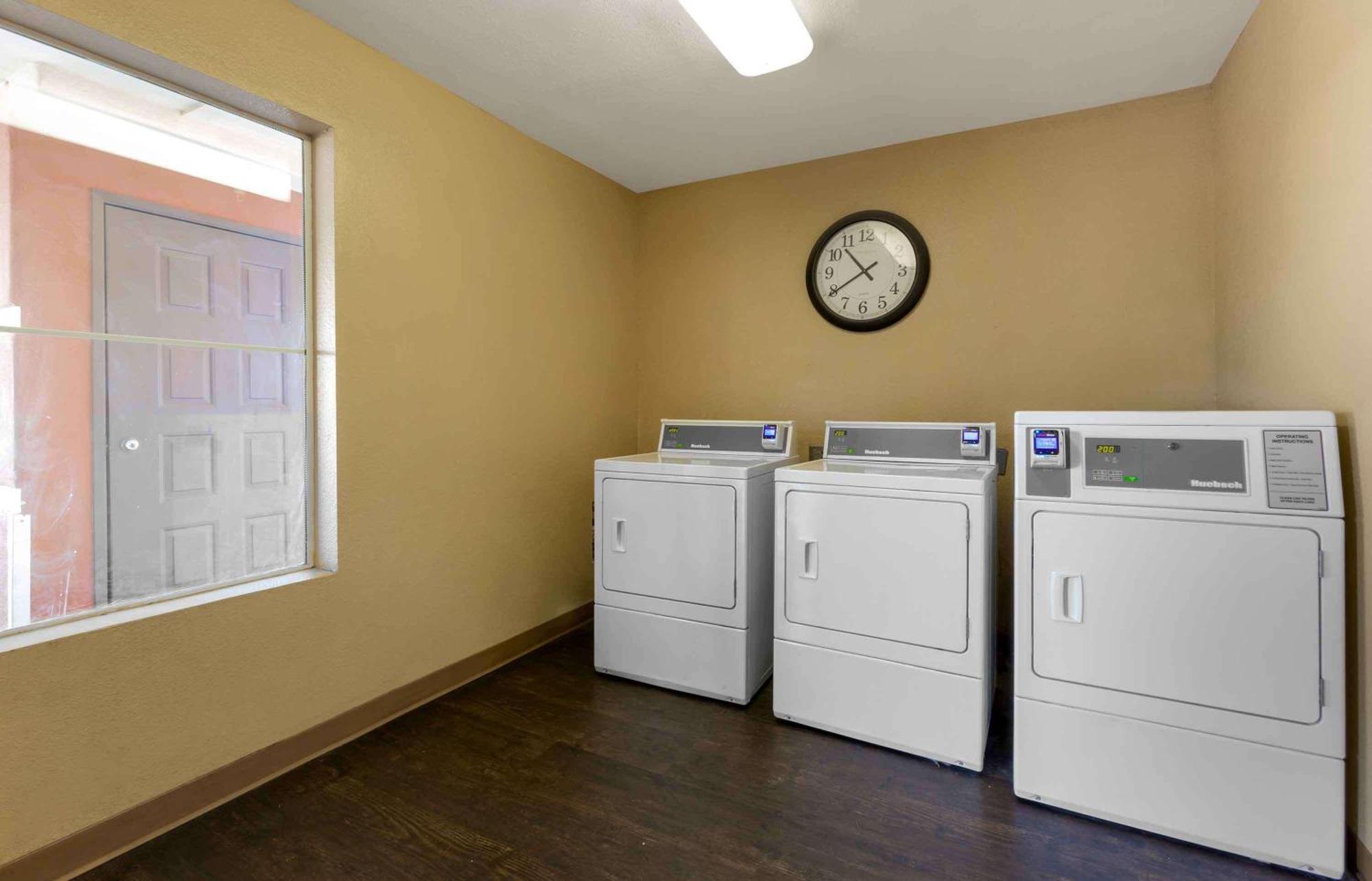 Extended Stay America Suites - Phoenix - Chandler - E Chandler Blvd Екстериор снимка